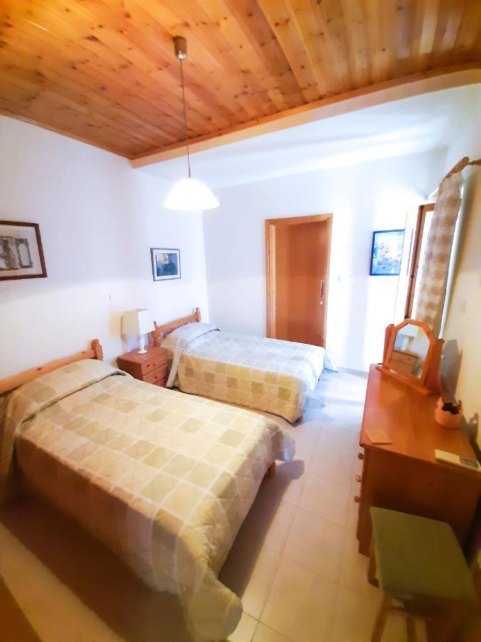 Kellaki Cottage - 2 Bedroom With Pool, Sleeps 6 Exterior photo